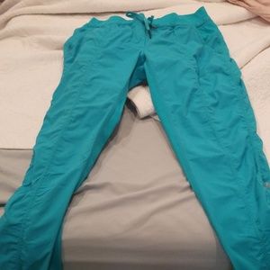 Lululemon pant, petite